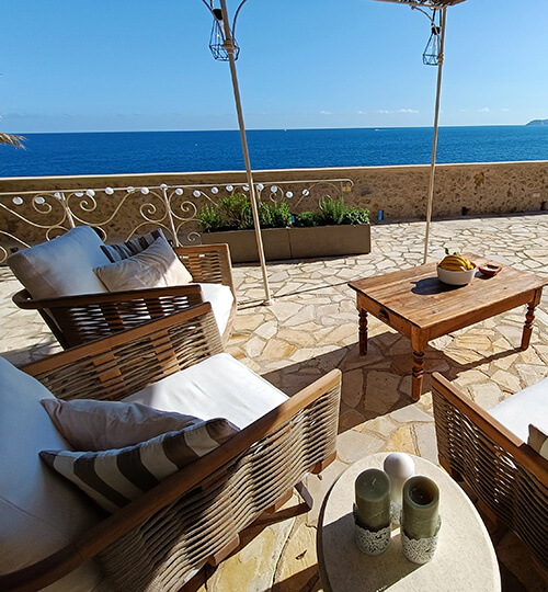 Borgo ai conti - Seaview-Costa Azzurra - La Magnolia - esterno salotto e vista mare